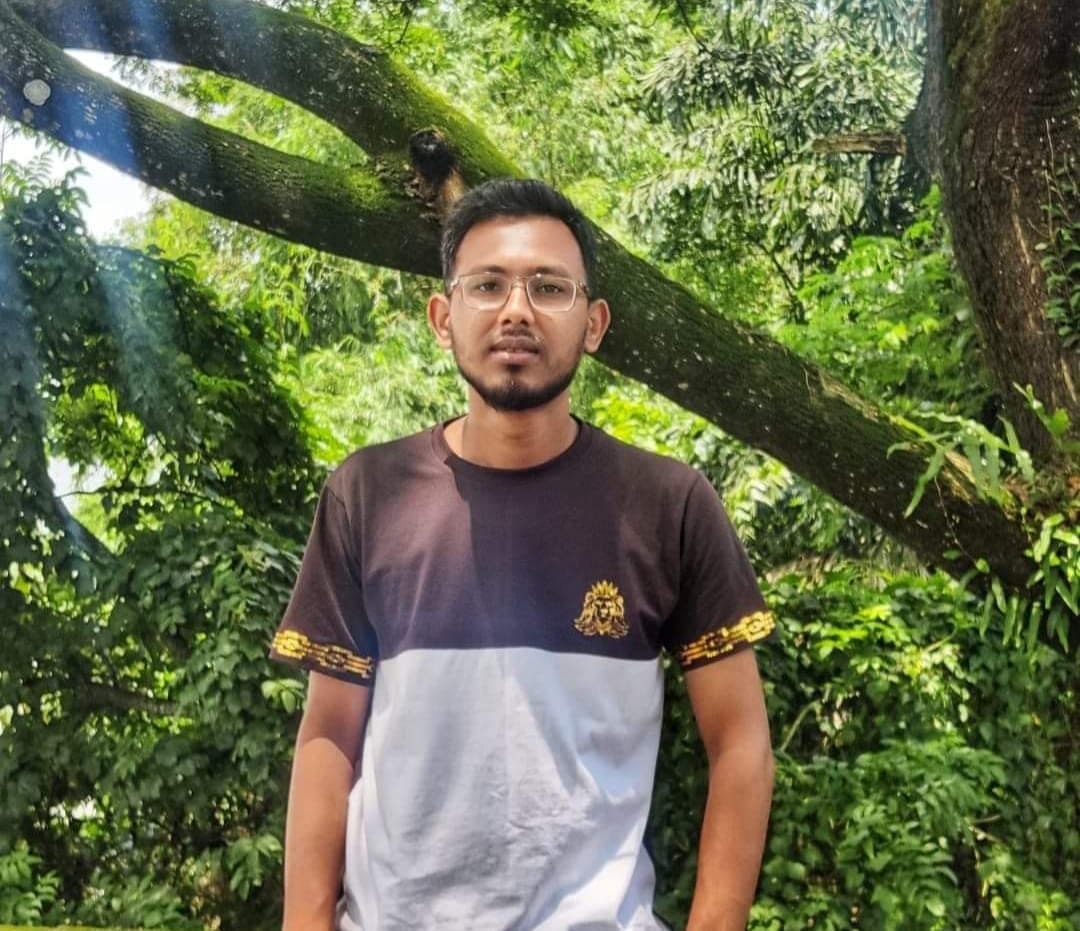 আগাছা আর মুখের হাড়ের উপর কথার পাহাড় তৈরী হয়,প্রকৃতপক্ষে উপকারী কাজ হয় না।।