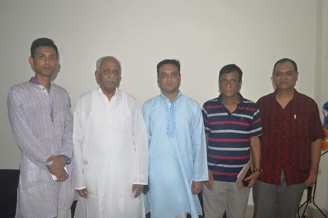 লেবু বেশী চিপলে নাকি তিতা হয়ে যায়!!